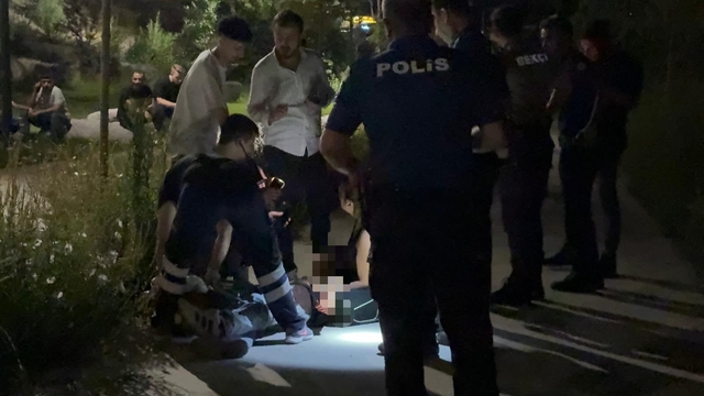 Kayseri'de parkta bıçaklı kavga: 1'i ağır, 3 yaralı