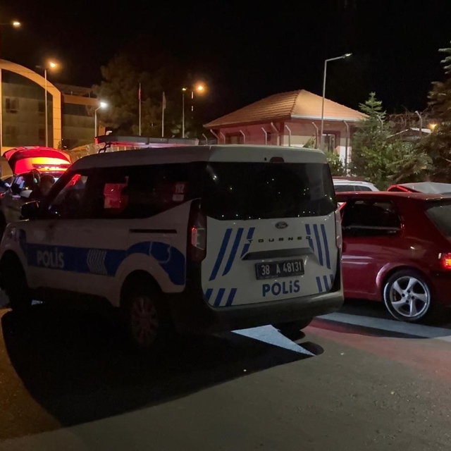 Kayseri'de 'dur' ihtarına uymayan alkollü sürücüye 225 bin TL ceza yazıldı