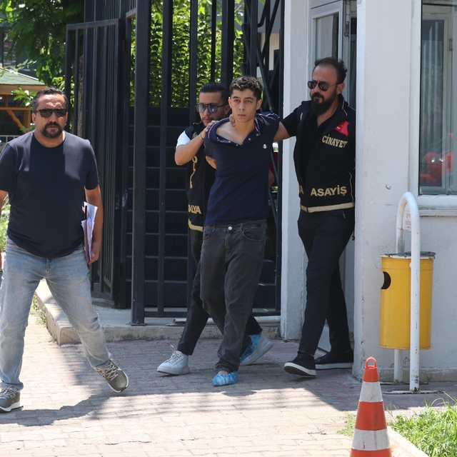 'İçlerine şeytan girdi' deyip, iki ablasını boğmaya kalkıştı