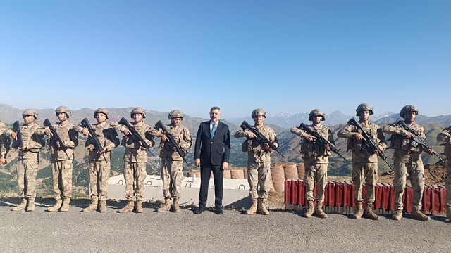 Bakan Çiftçi sınırın sıfır noktasında: "'Terörsüz Türkiye' projesi hayata geçmiştir ve kararlılıkla devam ederek başarıya ulaşacaktır"