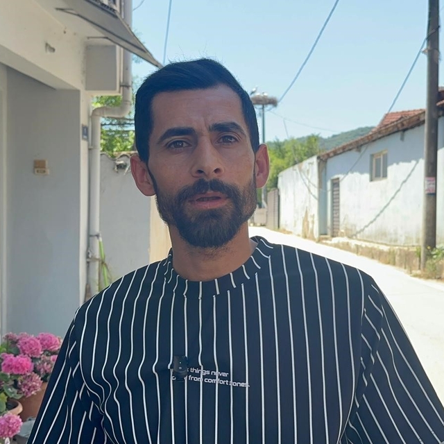 Ölmek üzereyken zeytinyağıyla kurtardı, 10 yıldır yanından ayrılmıyor
