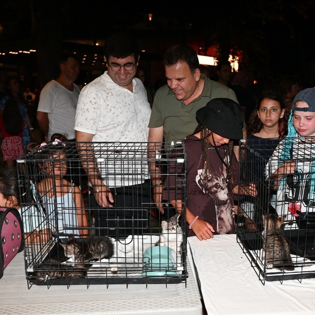 Kemer Belediyesi'nde "Can dostları" için konser