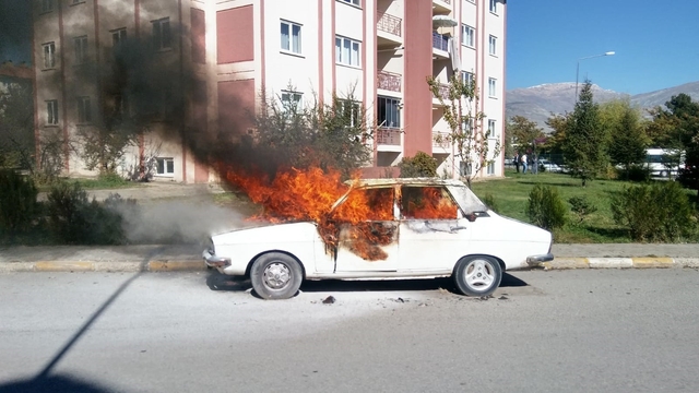 Araçlarda bırakılan malzemeler yangına neden olabilir!