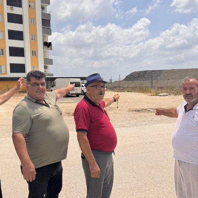 Adana'da çöp sorunu vatandaşı canından bezdirdi
