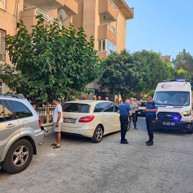 Kuşadası'nda 5. kattan düşen yaşlı adam yaşamını yitirdi