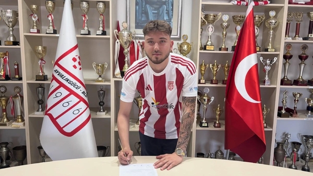 Ayvalıkgücü'ne genç golcü