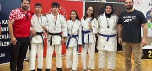 Ağrılı judocular Mardin'deki yarı final biletini aldı