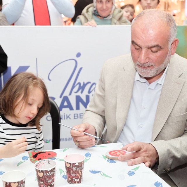 Canik Belediyesi'nden 'güçlü aile' vurgusu
Başkan Sandıkçı: "Güçlü gelecek,...