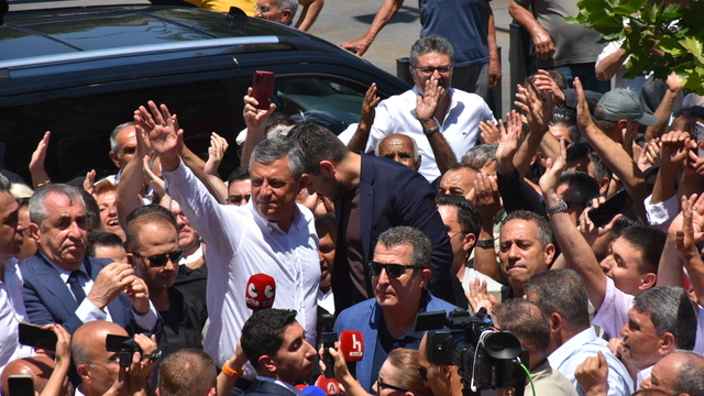 Özgür Özel: En son bir kişi kalsak da biz bu yoldan dönmeyiz
