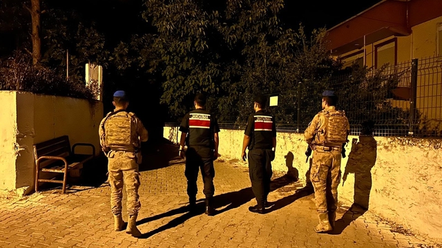 Bozdoğan'da jandarmadan gece boyu yangın ve hırsızlık denetimi