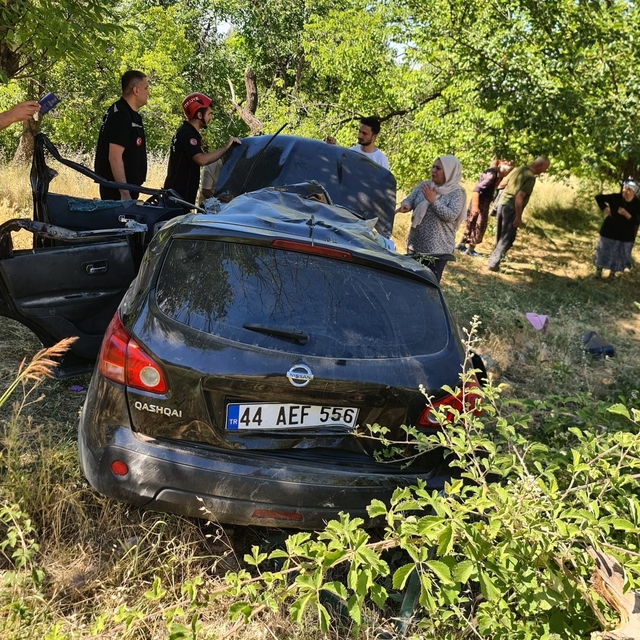 Otomobil şarampole devrildi: 1 yaralı
