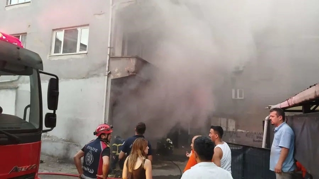 Zonguldak'ta boş binanın bodrum katında yangın