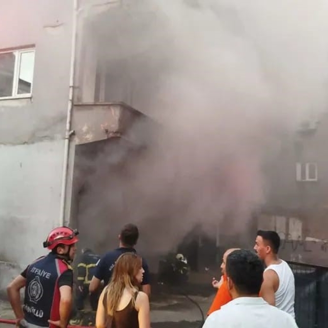 Zonguldak'ta boş binanın bodrum katında yangın