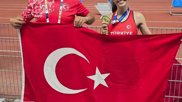 Eskişehir'den Zeynep Özkara, Balkan Şampiyonu oldu