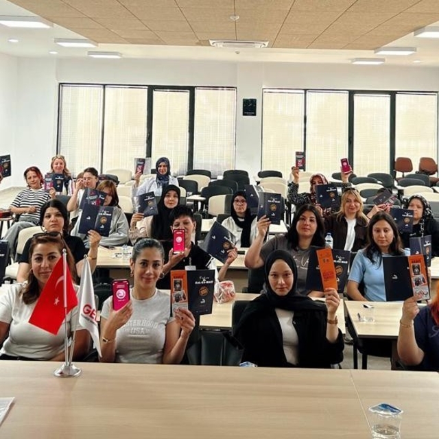 Gediz OSB'de çalışan kadınlara KADES eğitimi