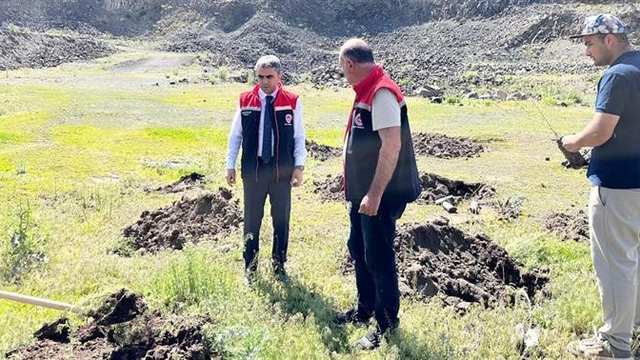 Palandöken'de 2 bin 500 rakımda yeşil kalkan
10 bin tuz çalısı fidanı toprakla buluştu