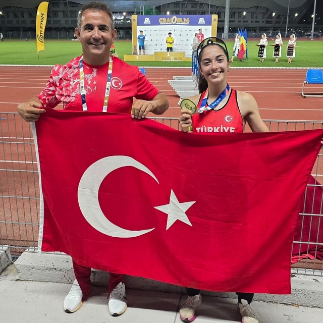 Eskişehir'den Zeynep Özkara, Balkan Şampiyonu oldu