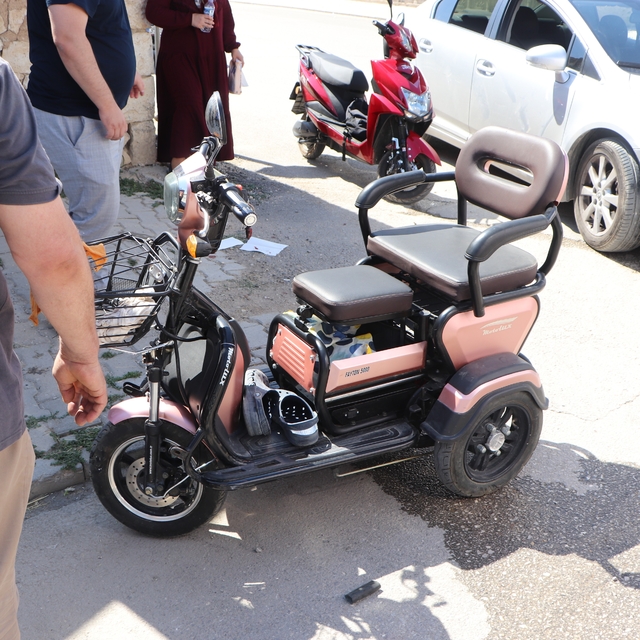 Karaman'da otomobille elektrikli bisiklet çarpıştı: 2 çocuk yaralandı