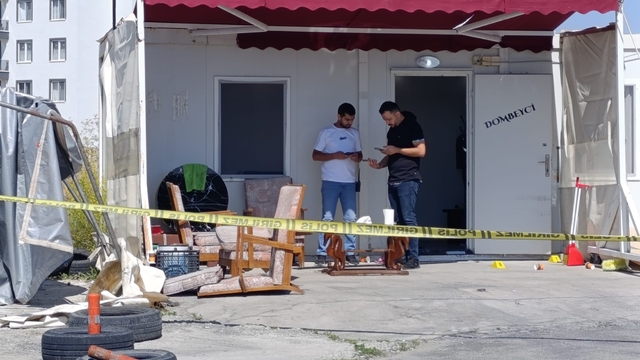 Afyonkarahisar'da minibüs durağına silahlı saldırı: 1 ölü, 1 yaralı