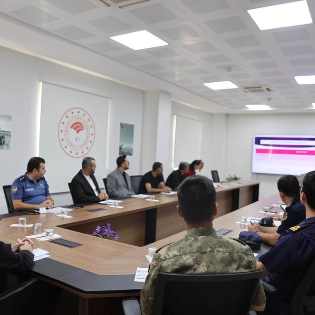 Gökçeada'da kadına yönelik şiddet ve bağımlılıkla mücadele için toplanıldı