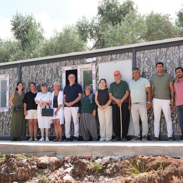 400 kilometrelik iyilik yürüyüşü Alanya'da ihtiyaç sahibi aileye yuva oldu