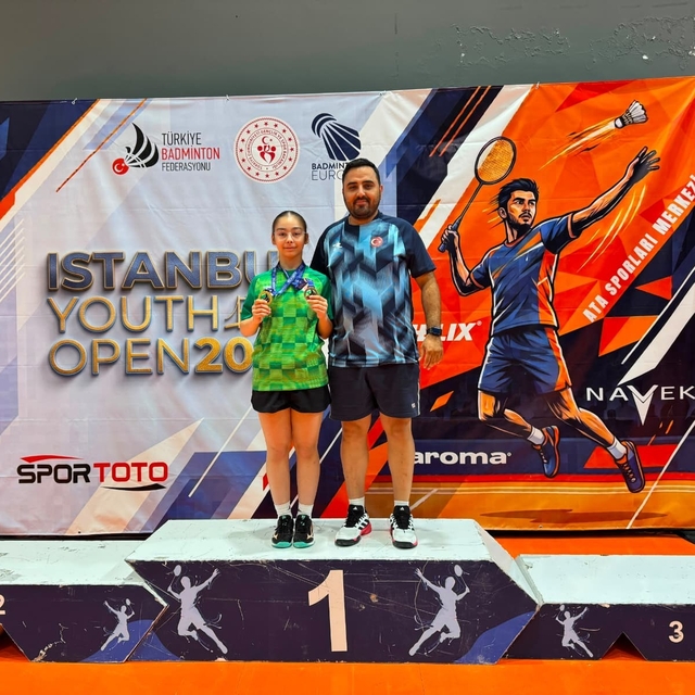 Tekirdağlı milli badmintoncudan altın ve bronz madalya