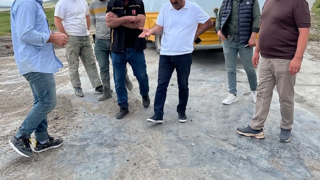 Kars'ta köy yolları konfora kavuşuyor: 9,5 kilometrelik asfalt çalışması başladı
