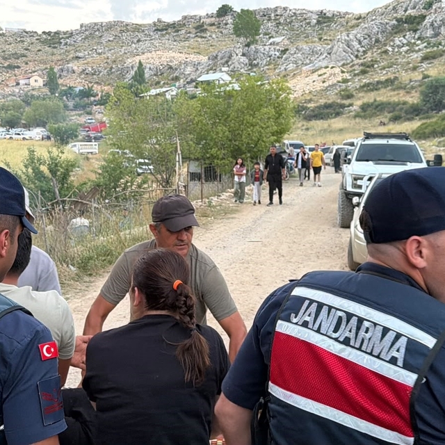 Şenlikte düşüp yaralanan kadın için jandarma zamanla yarıştı
