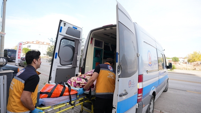 Denizli Büyükşehir'in Evde Sağlık hizmeti övgü toparlamaya devam ediyor