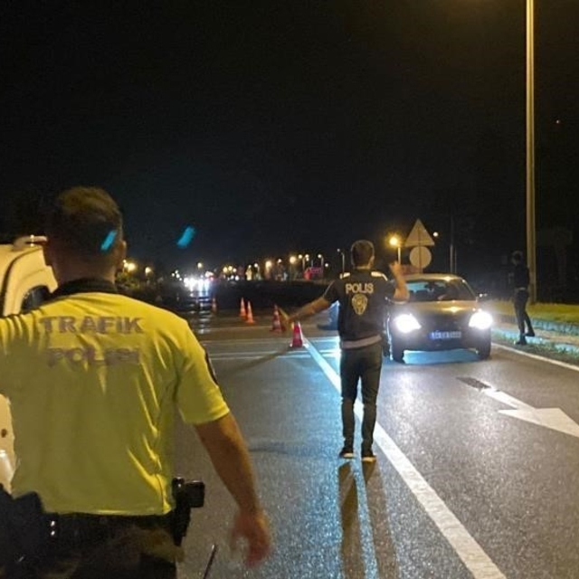 Düzce'de 26 bin 783 kişi tek tek sorgulandı
Çeşitli suçlardan aranan 56 kiş...