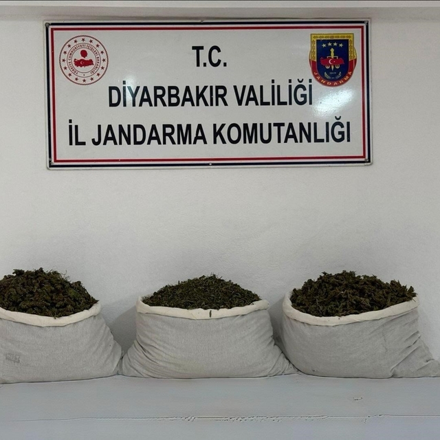 Diyarbakır'da 107 kilo esrar maddesi ele geçirildi