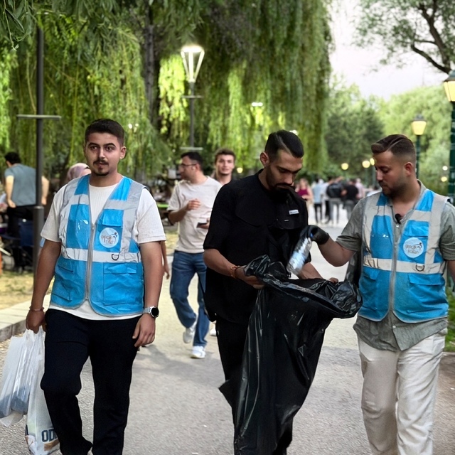 AK Gençlerin Kanlıkavak'ta temizlik mesaisi
