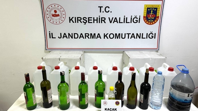 Kırşehir'de 48 litre kaçak alkol ve el yapımı içki ele geçirildi