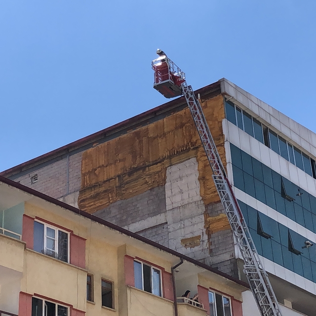Elazığ'da baca yangını paniğe neden oldu