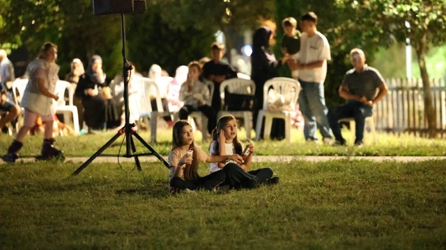 Kartepe'de açık havada sinema keyfi