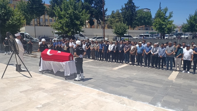 Gaziantep'te polis memuru son yolculuğuna uğurlandı
