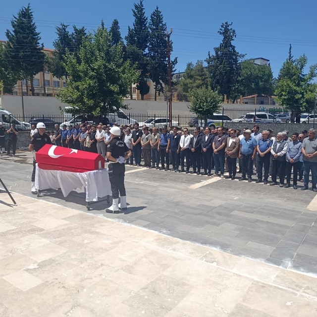 Gaziantep'te polis memuru son yolculuğuna uğurlandı