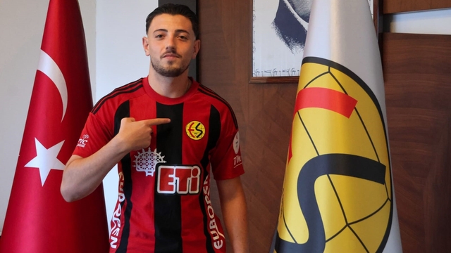 Eskişehirspor'da çifte imza: Ahmet Lütfi Kara ve Arda Okumuş ile anlaşma sağlandı