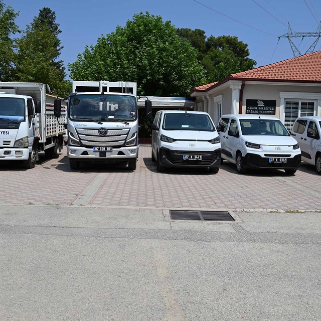 Kemer Belediyesi araç filosunu güçlendirmeye devam ediyor