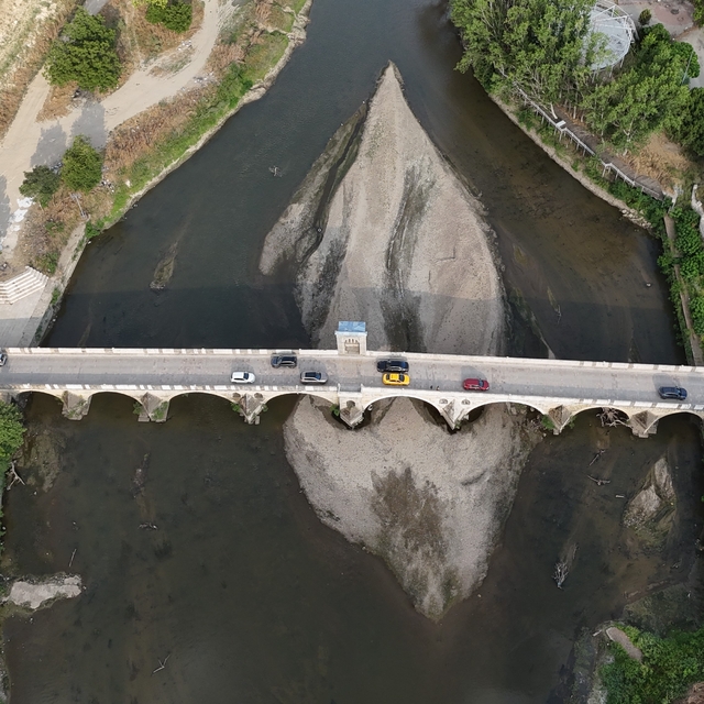 Tunca Nehri alarm veriyor: Sular çekildi, kirlilik gün yüzüne çıktı
