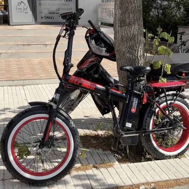 Çorum'da otomobil ile elektrikli bisiklet çarpıştı: 1 yaralı
