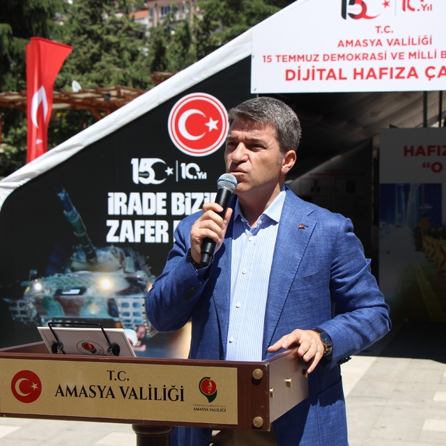 Vali Bakan: "(15 Temmuz'da tankın önüne yatan Metin Doğan) Bu fotoğraf içer...