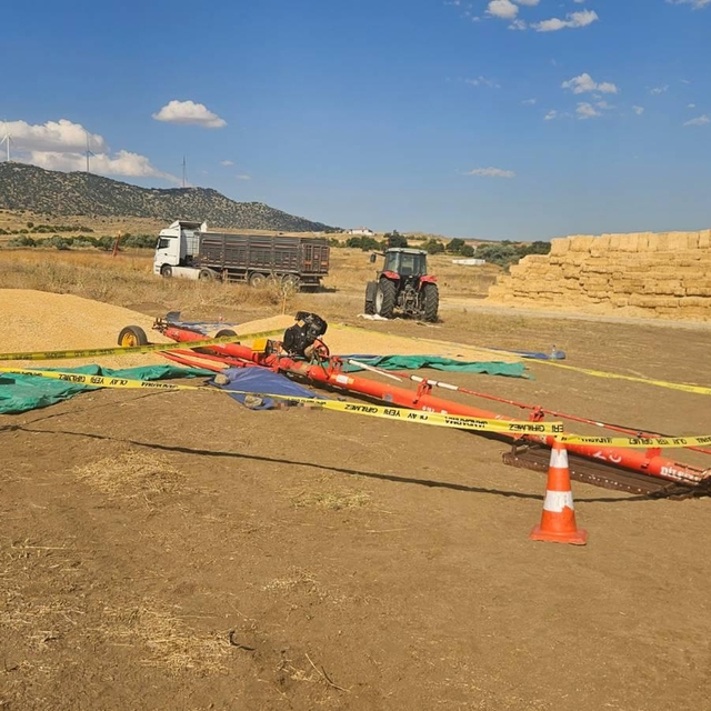 Hububat elevatörünün altında kalan 18 yaşındaki işçi hayatını kaybetti
