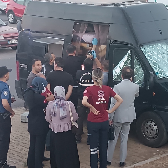 Şanlıurfa'da AVM'nin otoparkında erkek cesedi bulundu