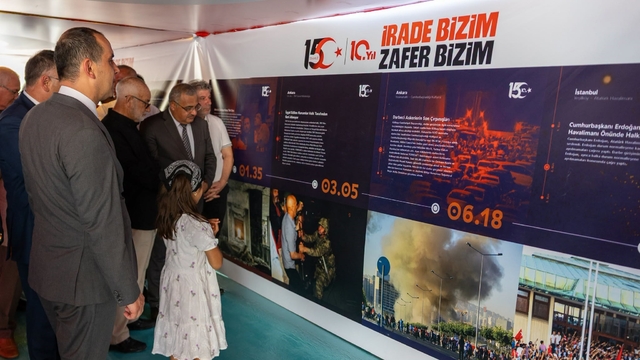 Iğdır'da '15 Temmuz Anma Çadırı' ziyarete açıldı