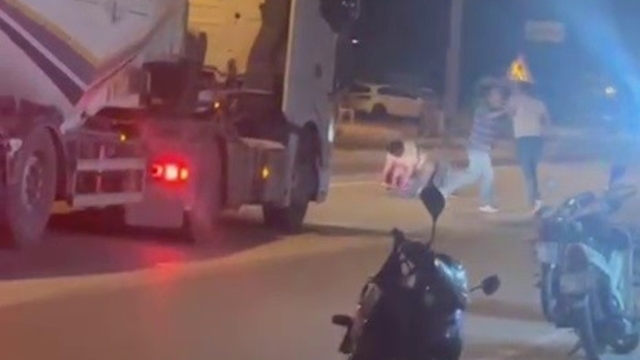 Hatay'da silahlı kavga kamerada: 2 yaralı