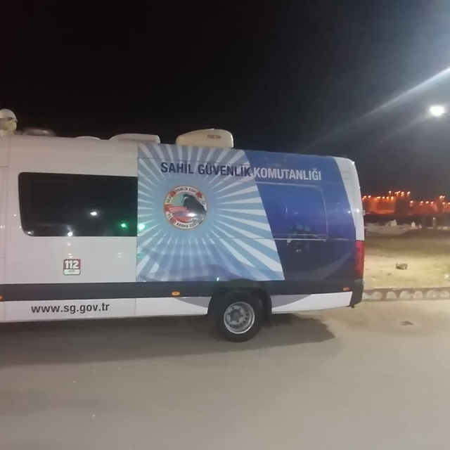 Mersin'de denizde kaybolan kişi iki gündür aranıyor