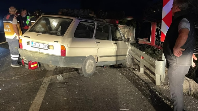 Kastamonu'da otomobil ile traktör çarpıştı: 1 ölü, 1 yaralı