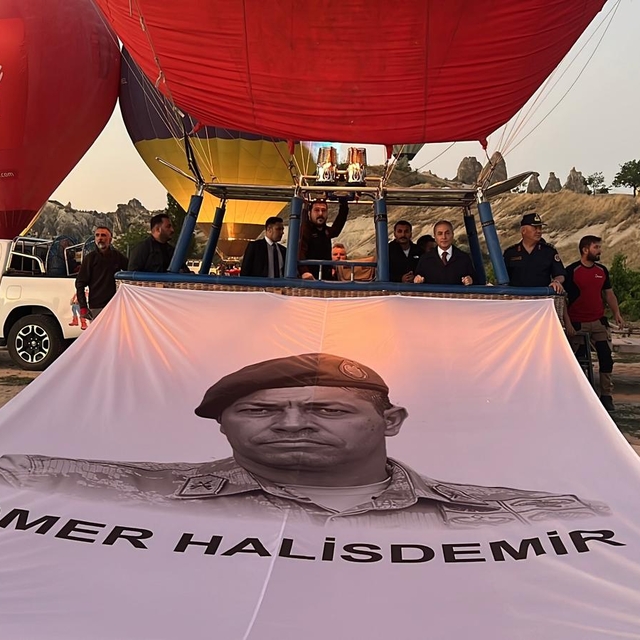 Sıcak hava balonları, 15 Temmuz için Türk bayrakları ile havalandı