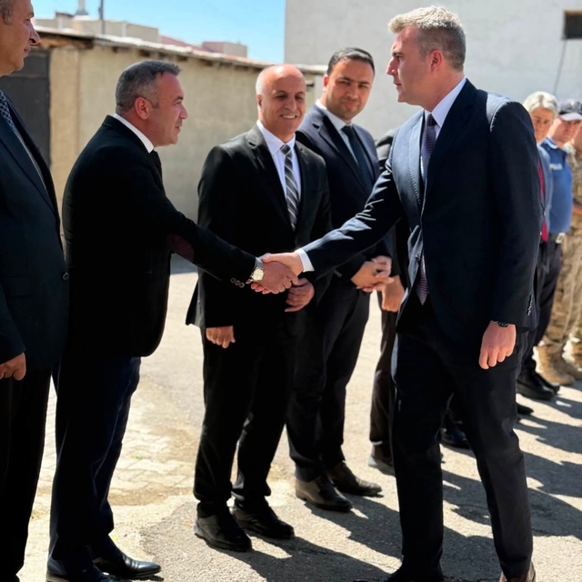Özalp Kaymakamı Bolat görevine başladı